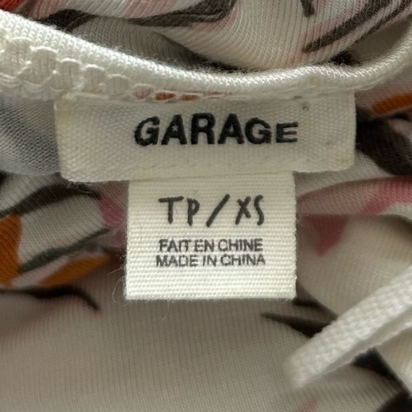 Garage XS Soft Floral Twist Front Dress‎ - Picture 8 of 8